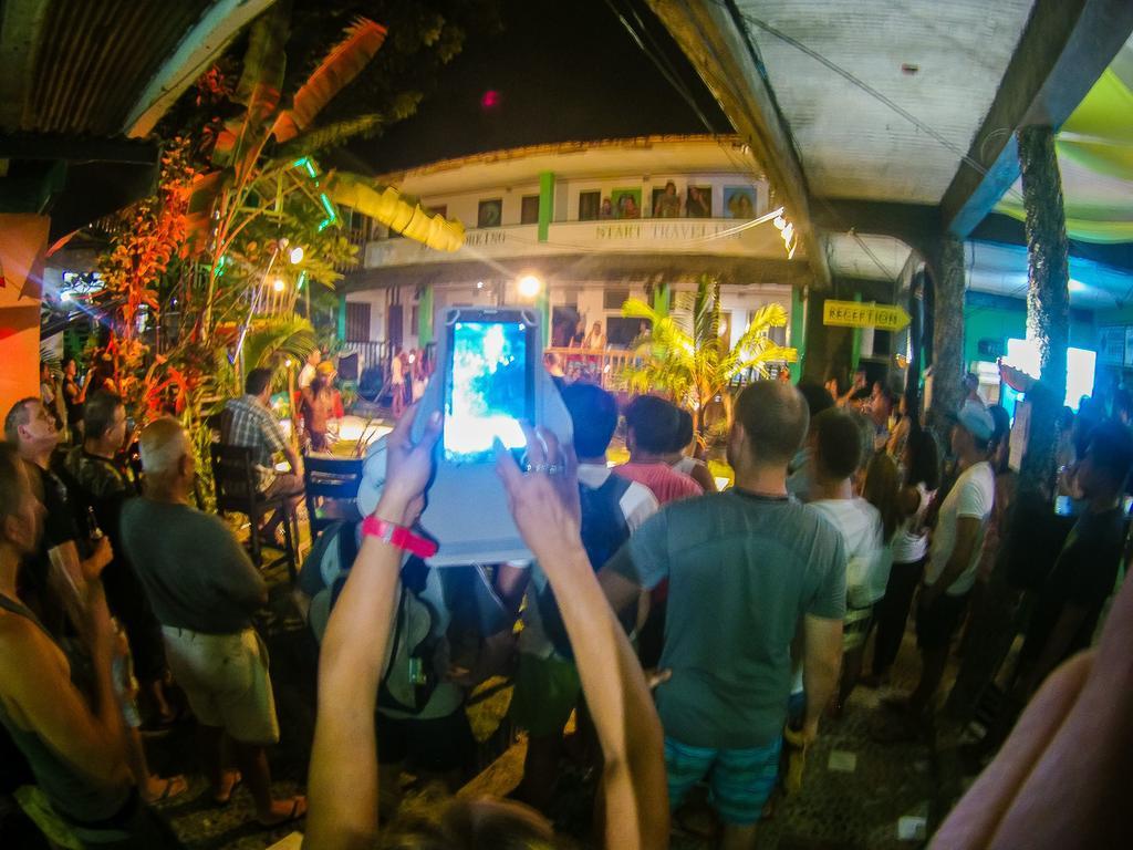 Jeepney Hostel And Kite Resort Balabag  Extérieur photo