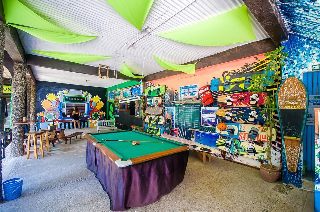 Jeepney Hostel And Kite Resort Balabag  Extérieur photo