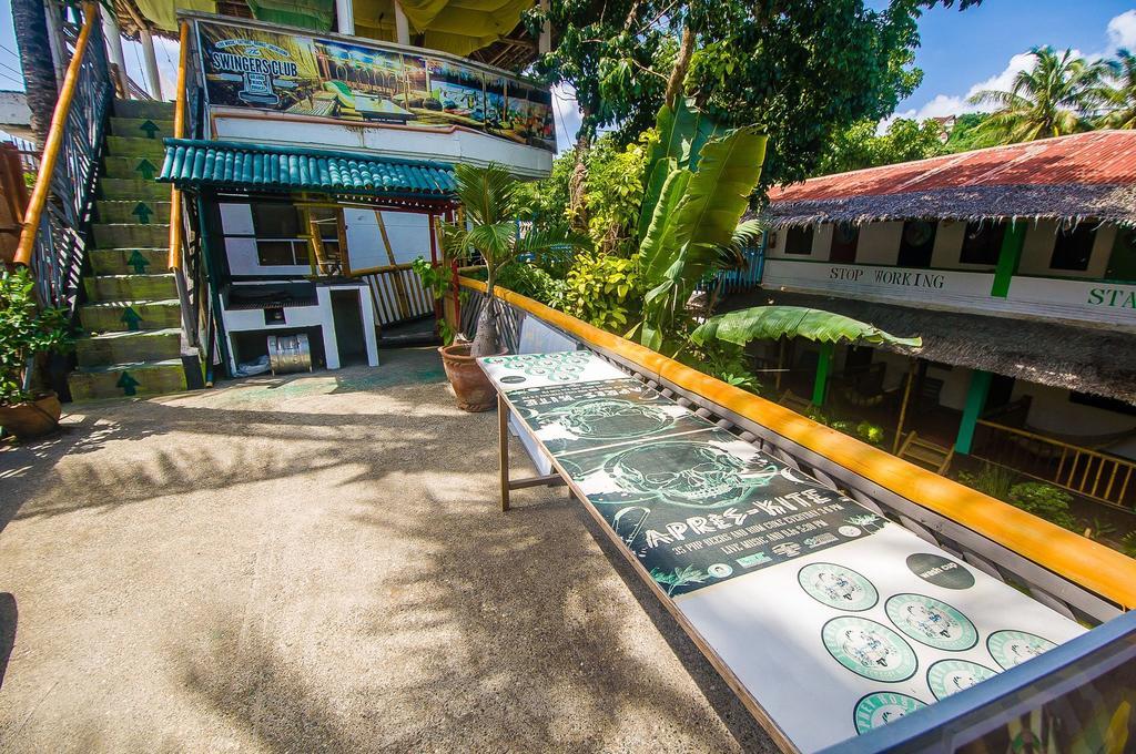 Jeepney Hostel And Kite Resort Balabag  Extérieur photo