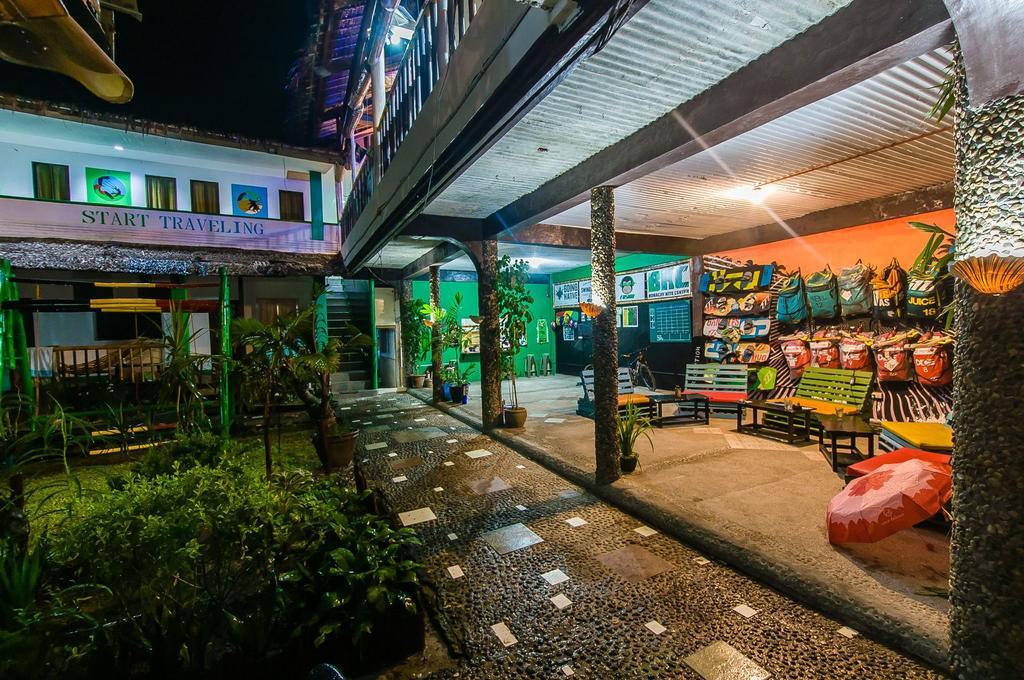 Jeepney Hostel And Kite Resort Balabag  Extérieur photo