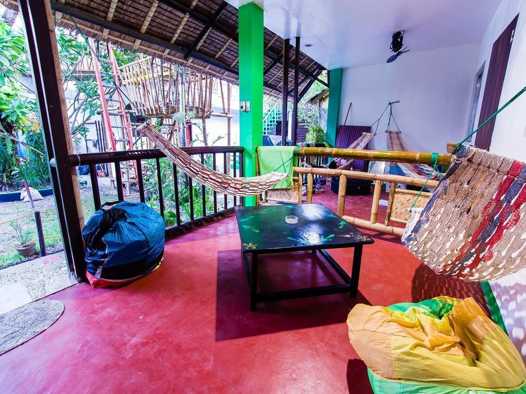 Jeepney Hostel And Kite Resort Balabag  Extérieur photo