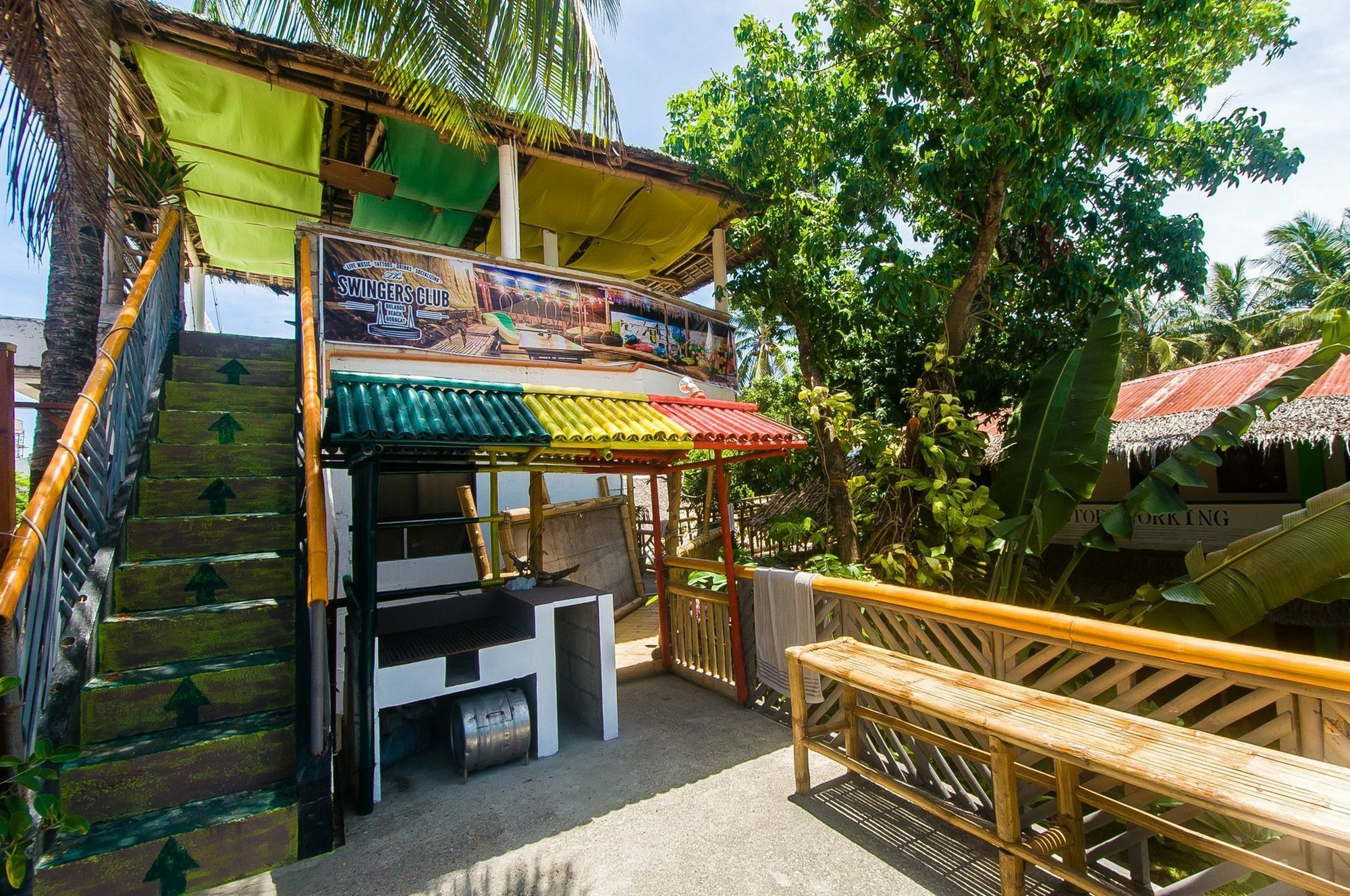 Jeepney Hostel And Kite Resort Balabag  Extérieur photo