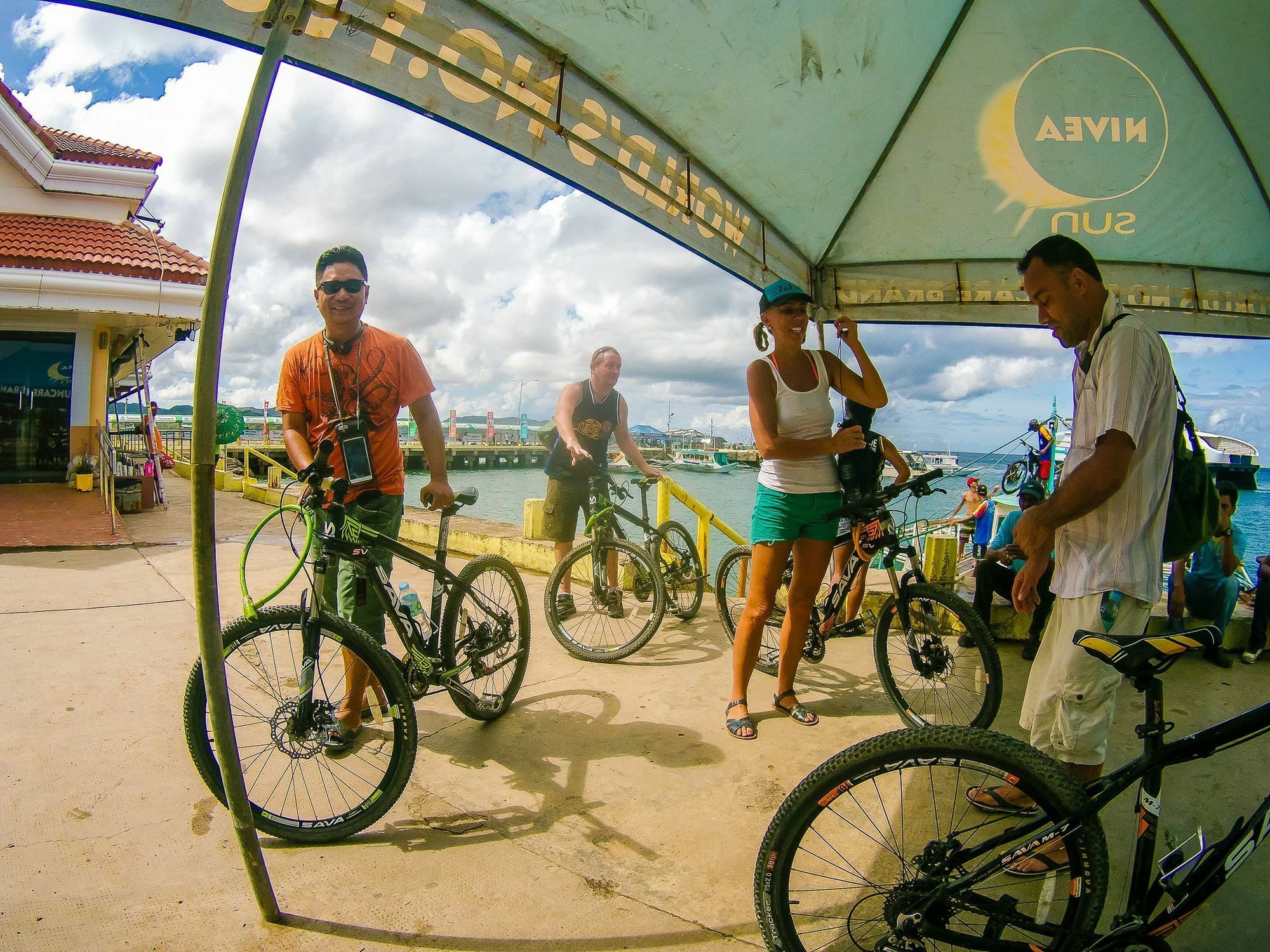 Jeepney Hostel And Kite Resort Balabag  Extérieur photo